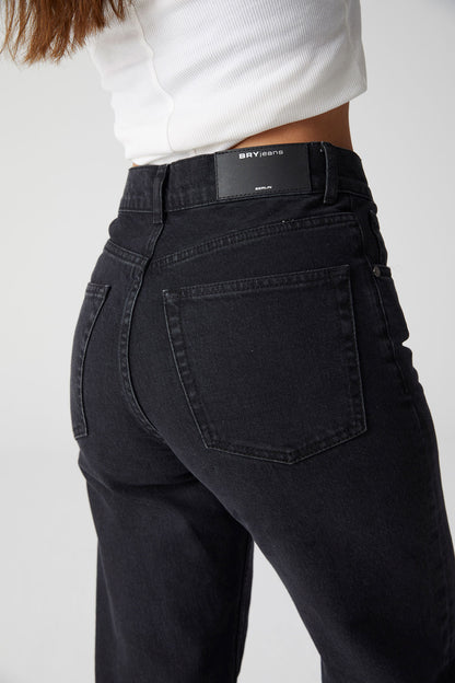 STRAIGHT JEANS - MIRVA BLACK HIGH WAIST