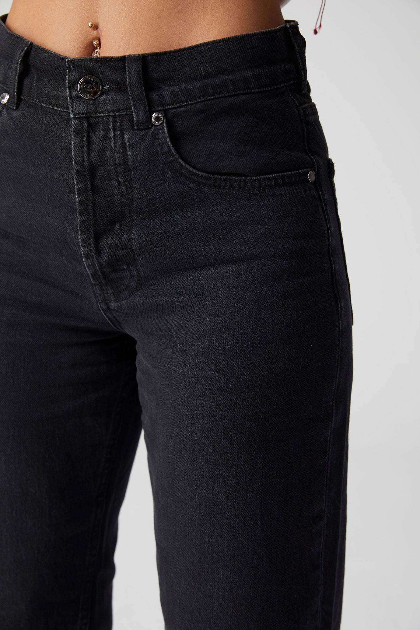 STRAIGHT JEANS - MIRVA BLACK HIGH WAIST